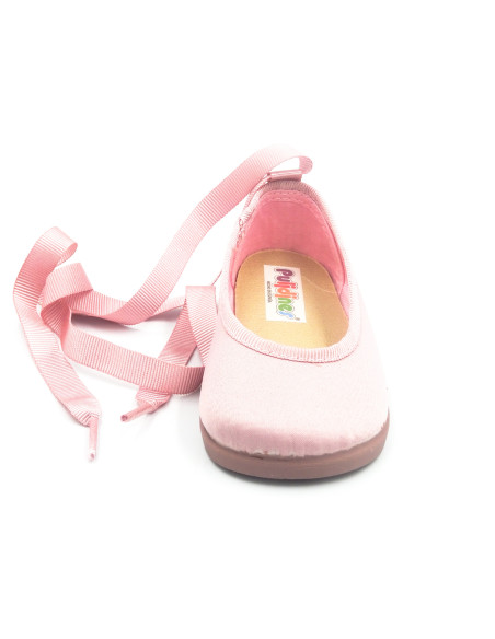 manoletina de raso con cinta para la pierna