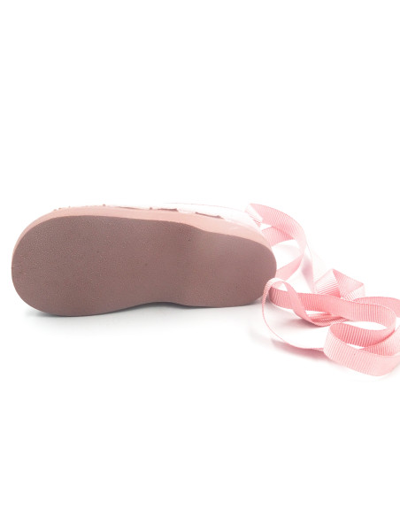 manoletina de raso con cinta para la pierna