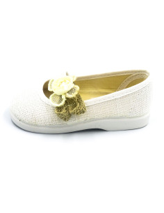 manoletina de lino con una flor de adorno 2