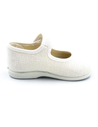 mercedita de lino con un boton para la nina