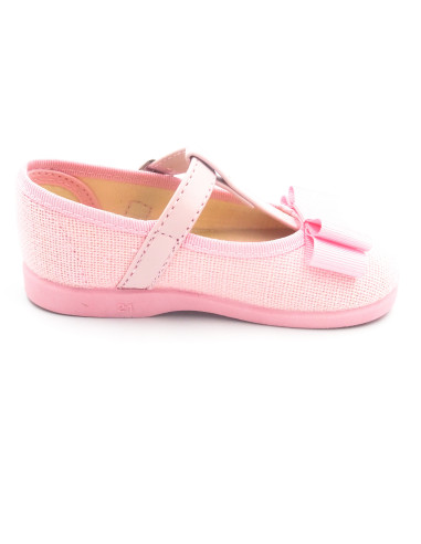 mercedita de lino para nina con un lazo en el empiene