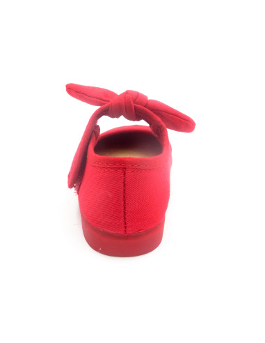 mercedita con velcro para nina con un lazo atado