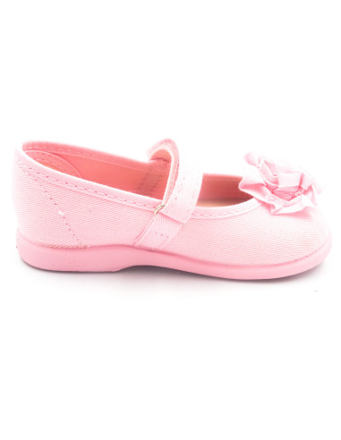 mercedita de lona para nina con una flor