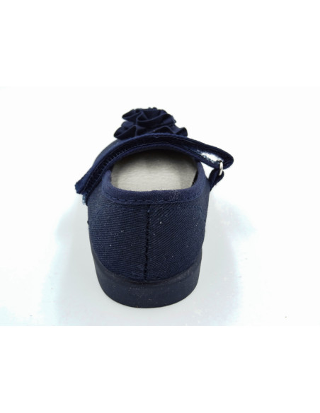 mercedita de lona para nina con una flor