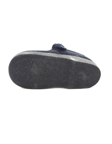 mercedita de lona para nina con una flor