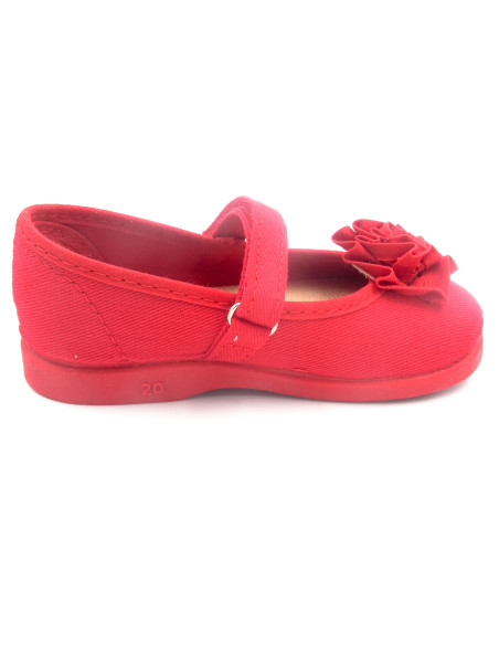 mercedita de lona para nina con una flor