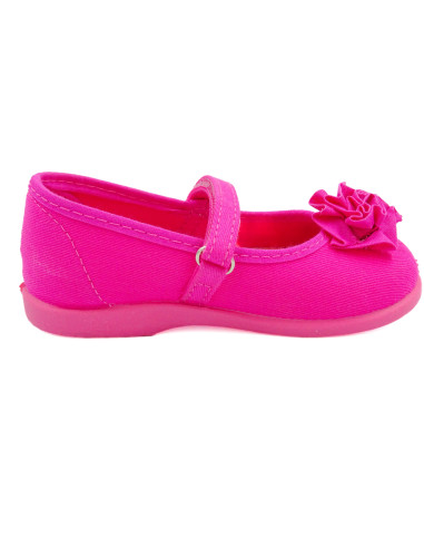 mercedita de lona para nina con una flor