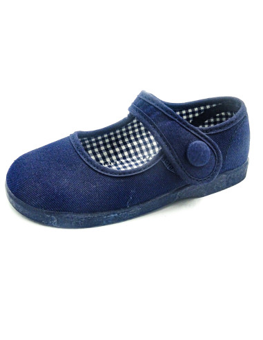 mercedita de tela con un boton de adorno de nina