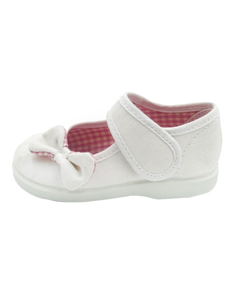 mercedita de tela para nina con un lazo de vichy en un lateral