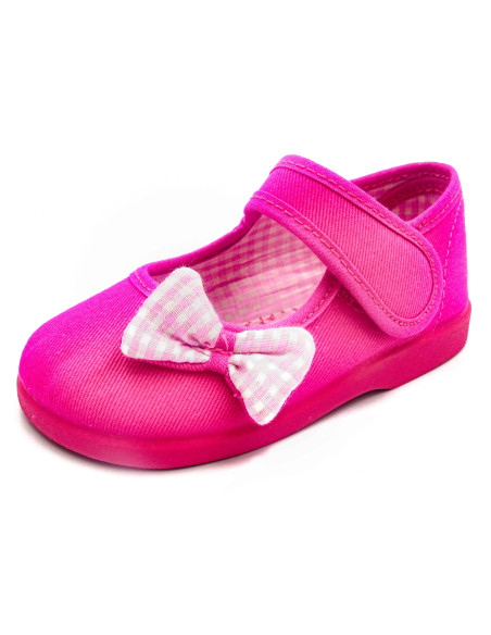 mercedita de tela para nina con un lazo de vichy en un lateral