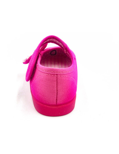 mercedita de tela para nina con un lazo de vichy en un lateral