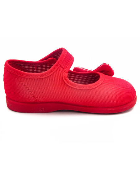 mercedita de tela para nina con un lazo de vichy en un lateral