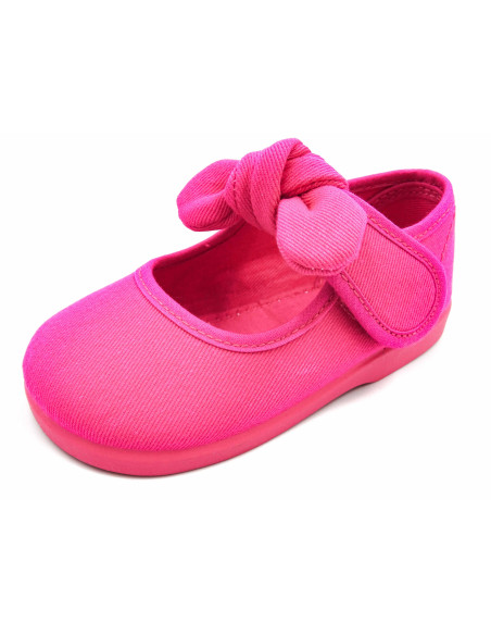 mercedita de tela para nina con un lazo de lona