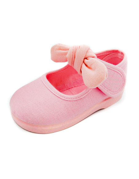 mercedita de tela para nina con un lazo de lona