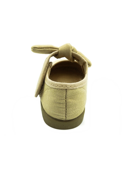 mercedita de tela para nina con un lazo de lona