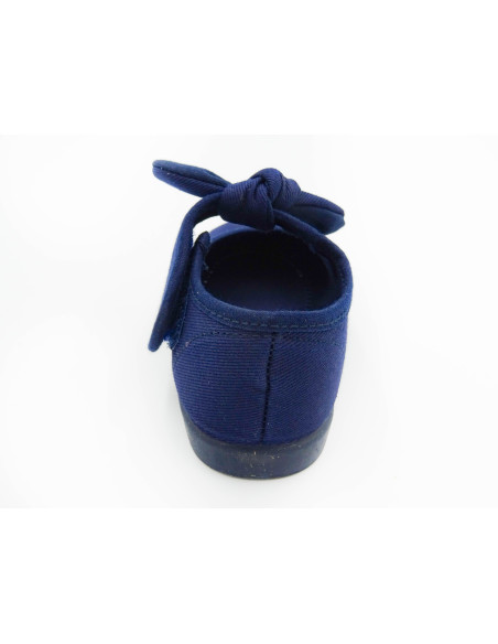 mercedita de tela para nina con un lazo de lona