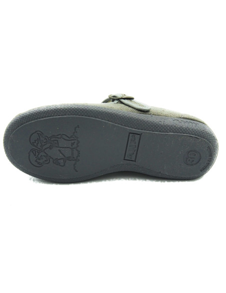 605 mercedita de serratex con la suela de goma para nina