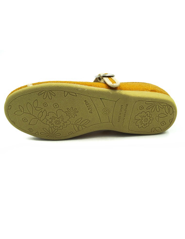 mercedita de lino para nina con cierre de hebilla