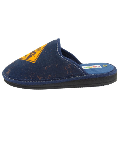 zapatilla de casa para chico con dibujo de mando