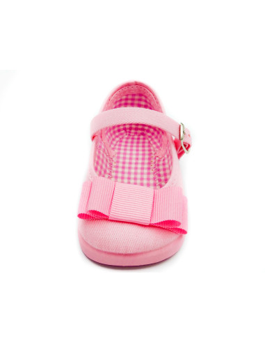 mercedita de tela con un lazo zapatero y suela de goma