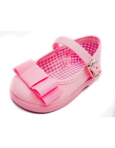 mercedita de tela con un lazo zapatero y suela de goma