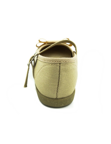 mercedita de tela con un lazo zapatero y suela de goma