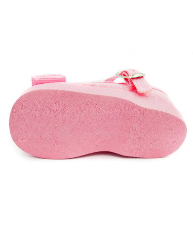 mercedita de tela con un lazo zapatero y suela de goma