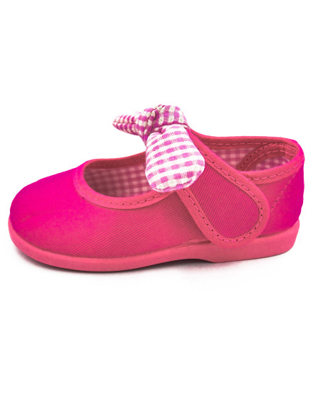 mercedita de tela para nina con un lazo de vichy de lona