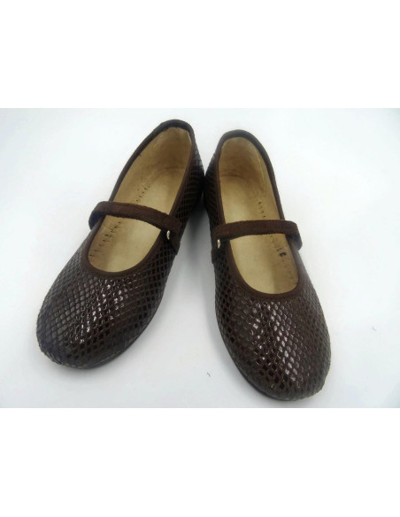 mercedita con dibujo de piton para nina