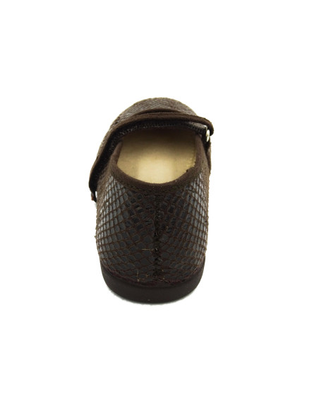 mercedita con dibujo de piton para nina