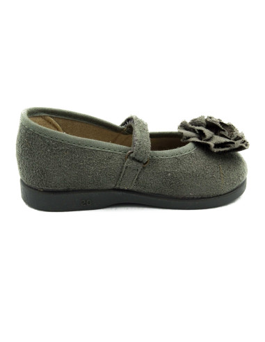 mercedita de nina con adorno de flor y suela de caucho