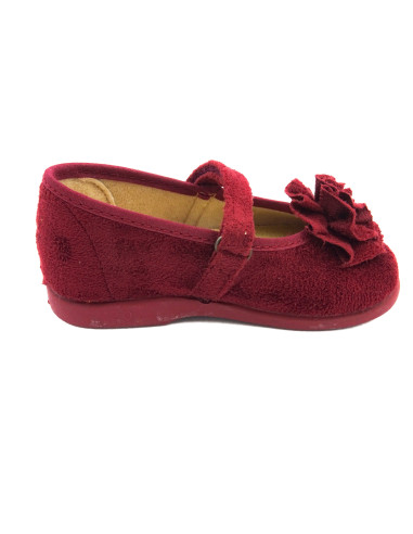 mercedita de serratex con un adorno para nina