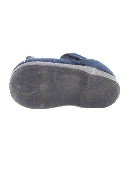 mercedita de serratex con un adorno para nina