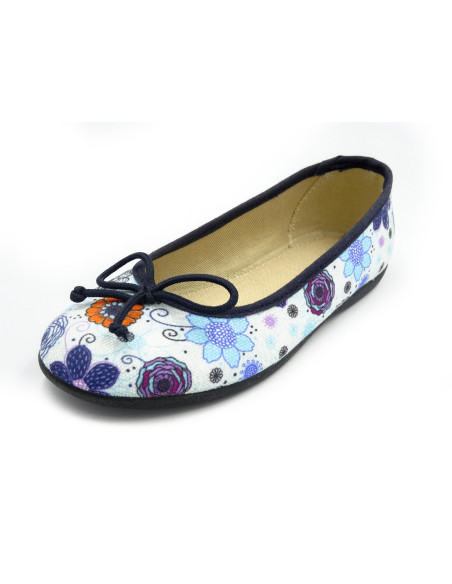 manoletina de tela con estampado de flores para nina