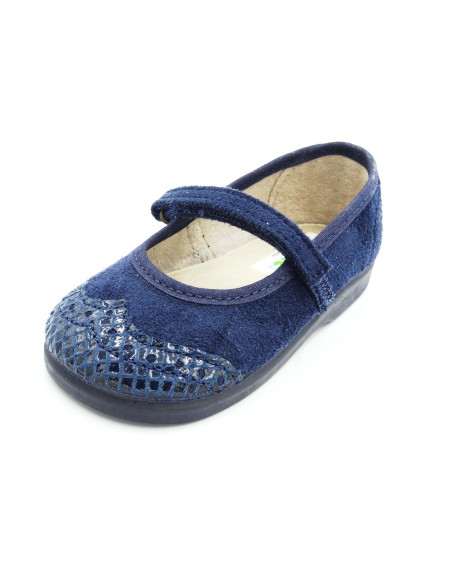 mercedita serratex con una pala vega en piton para nina