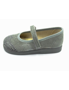 mercedita serratex con una pala vega en piton para nina 2