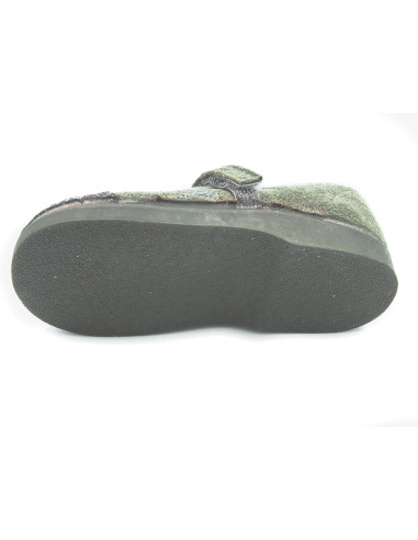 mercedita serratex con una pala vega en piton para nina