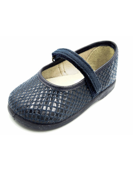 mercedita de nina con dibujo de piel de serpiente