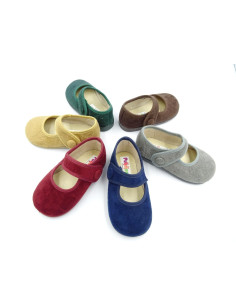 mercedita de serratex con un boton de adorno para nina 2