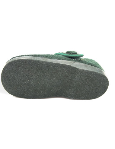 mercedita de serratex con un boton de adorno para nina