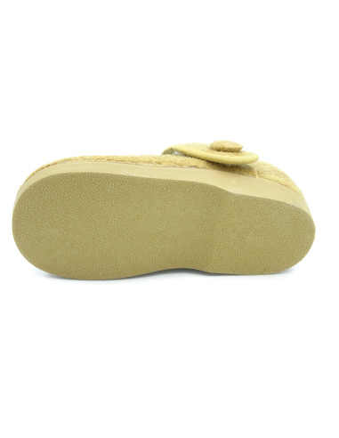 mercedita de serratex con un boton de adorno para nina