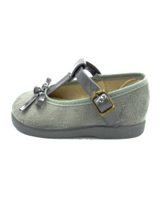 mercedita con un lazo de adorno y una correa sintetica para nina 2