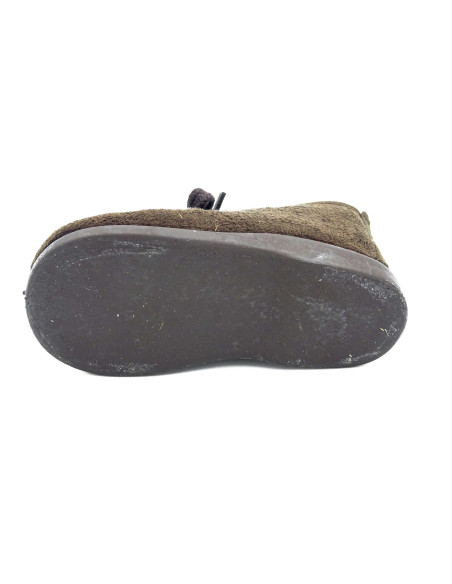 botita de serratex con suela de goma para nino