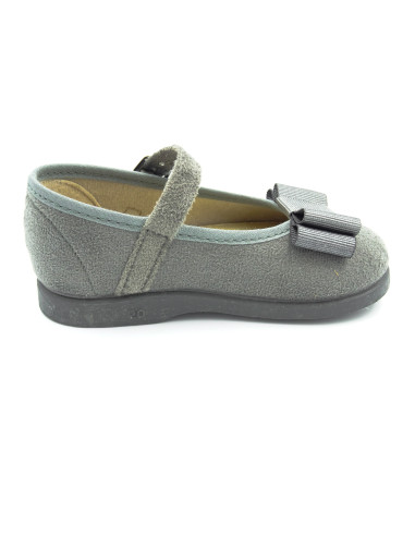 mercedita de serratex con un lazo zapatero para nina