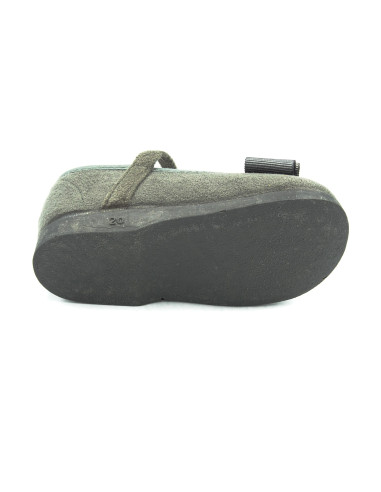 mercedita de serratex con un lazo zapatero para nina