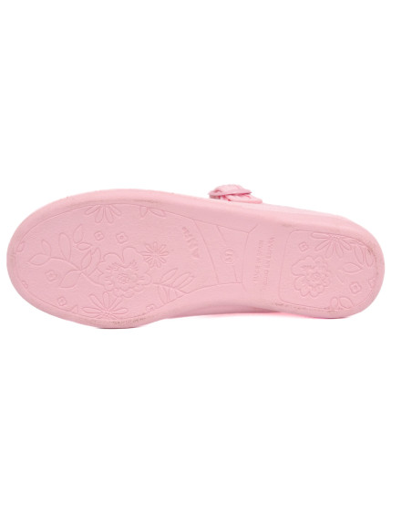 mercedita de tela con la suela de goma para nina