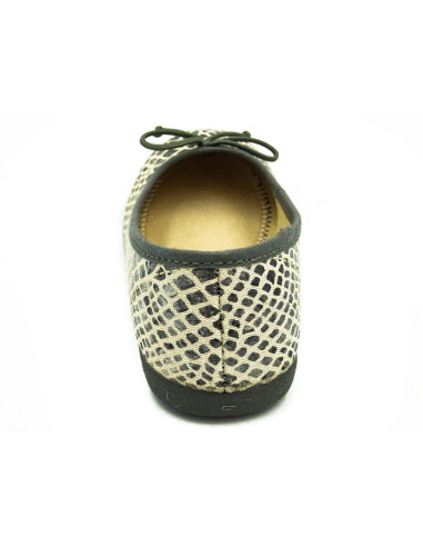 manoletina de tela con estampado de piton para nina