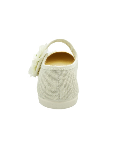 mercedita para nina de lino con una flor