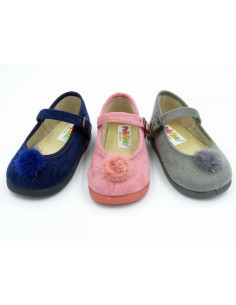 mercedita de serratex con pompon y hebilla para nina 2