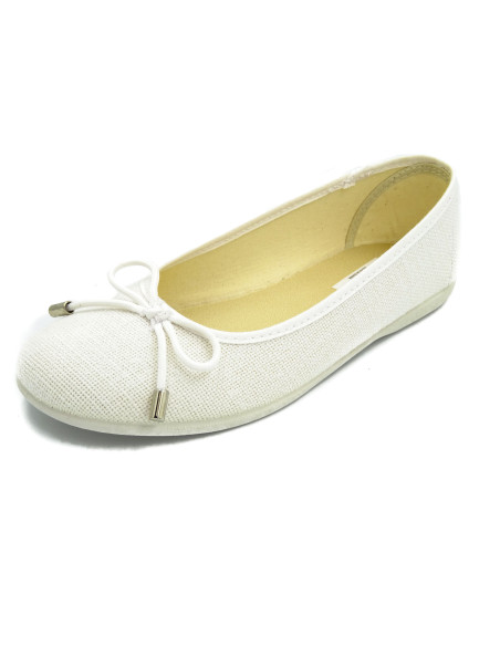 manoletina de lino para nina con un lazo en el empeine